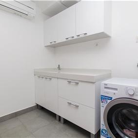 5 bedroom beachfront villa with heated pool near Omis, sleeps 9